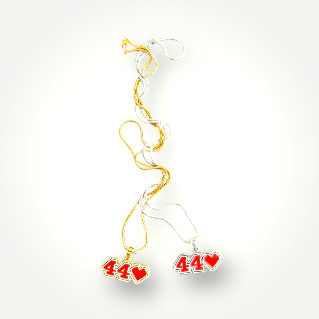 44♥︎ Pendant Necklace